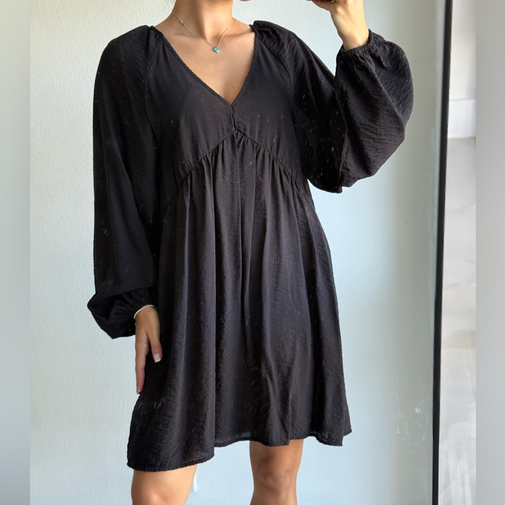 H&M Black V-Neck Dress